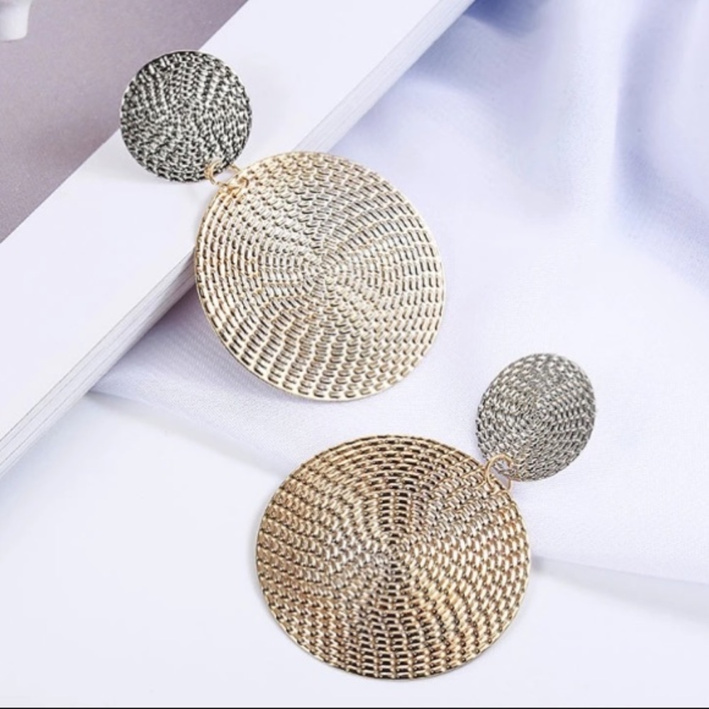 NEW!💙💎GOLDEN💛SILVERY💛MODERN💛BIG💛CIRCLES!💎💙 - Picture 4 of 10